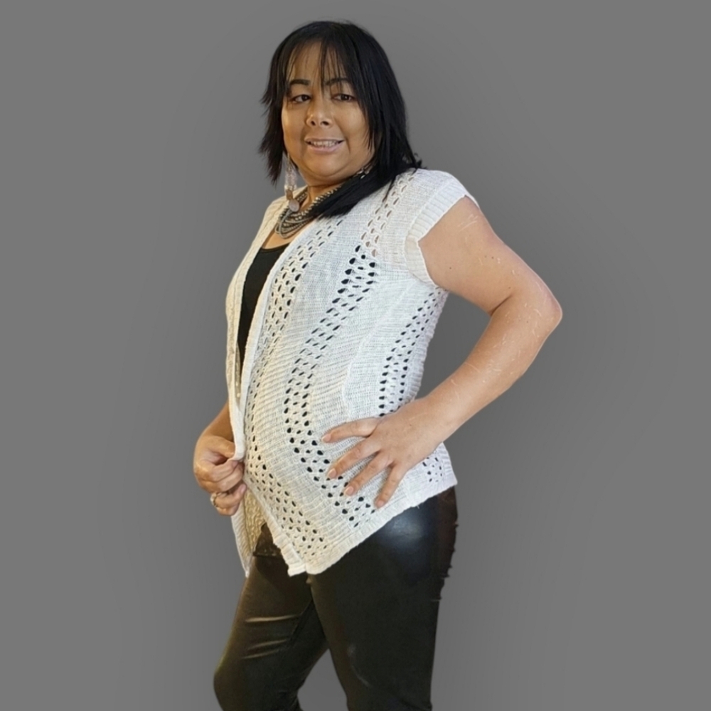 CREAM ACRYLIC LACE VEST WOMENS SIZE LARGE